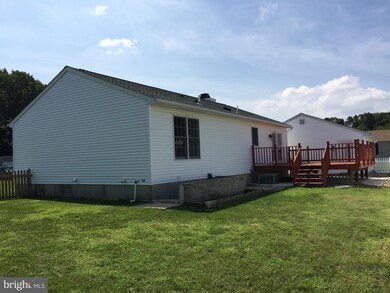 2 Paisley Ct, Essex, MD 21221 - photo 2