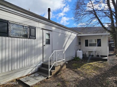 717 Stevens St, Coal Township, PA 17866 - photo 6