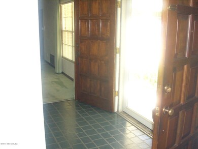 4674 Scarlet Ct, Jacksonville, FL 32210 - photo 6