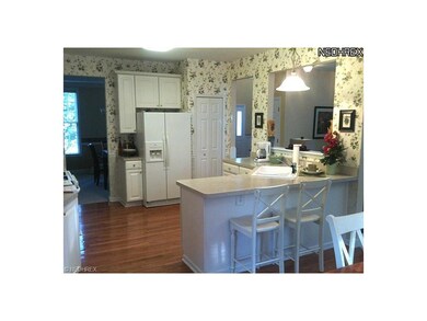 Breakfast bar area too!  All kitchen appliances st
