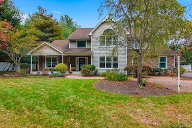 15 Arbor Ct, Bohemia, NY 11716 - photo 3