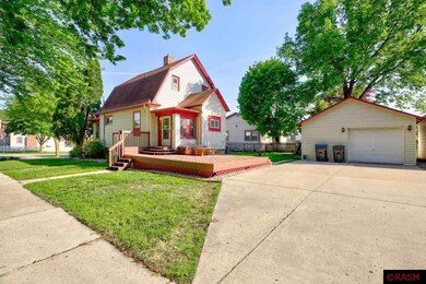 928 N Broad St, Mankato, MN 56001 - photo 3