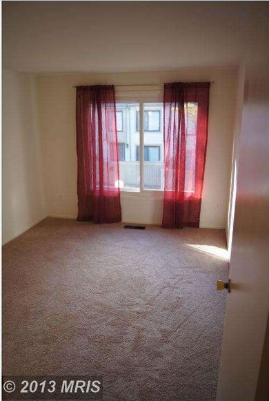 9465 Chadburn Place, Montgomery Village, MD 20886 - photo 5