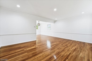 35 Brooktree Rd, East Windsor, NJ 08520 - photo 3