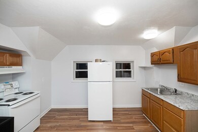 28 Harlem St unit 1, Worcester, MA 01610 - photo 3