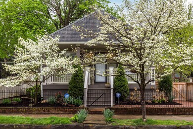 2019-04-25 443 E Kossuth St 02