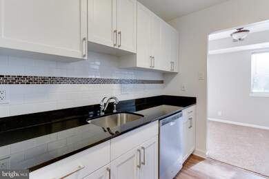 7593 Gales Ct, Manassas, VA 20109 - photo 6