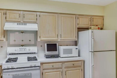 27 Forest Garden Dr Matawan NJ-small-011