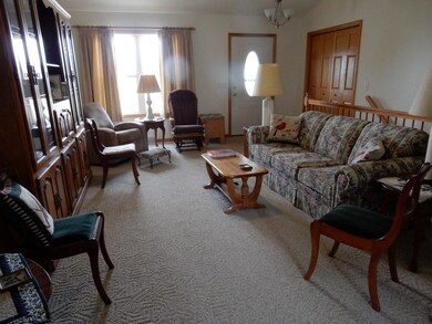 451 Alpine Pkwy, Oregon, WI 53575 - photo 2