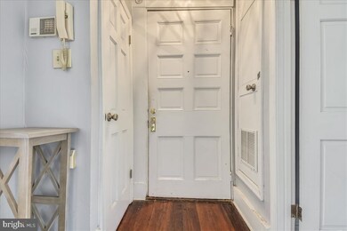 216 W Monument St unit 2, Baltimore, MD 21201 - photo 4