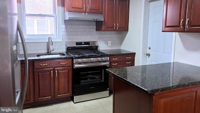 1554 E Lycoming St, Philadelphia, PA 19124 - photo 2