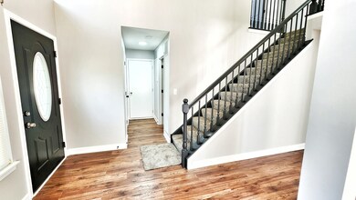 1001 Cortney Cir, Carpentersville, IL 60110 - photo 4