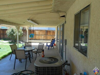 4380 Silverado Ct, Rosamond, CA 93560 - photo 5