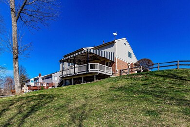 1325EagleViewDr-11