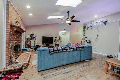 107 Coachman Ct, Jacksonville, NC 28546 - photo 7