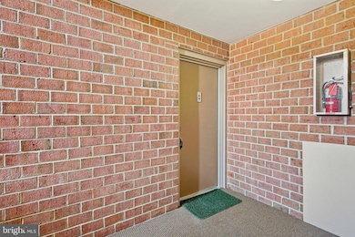 6 Ballindine Ct unit 101, Lutherville Timonium, MD 21093 - photo 4