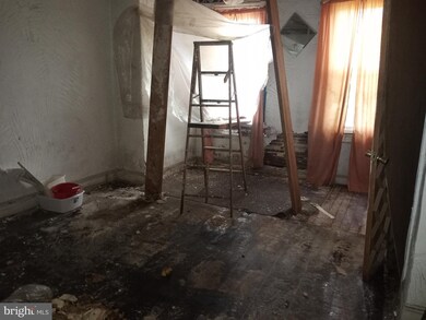 2114 W Lexington St, Baltimore, MD 21223 - photo 4