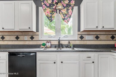 2 Hudson Ave unit W, Rensselaer, NY 12144 - photo 5