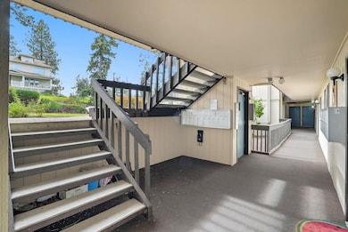 844 W Cliff Dr unit 107, Spokane, WA 99204 - photo 3