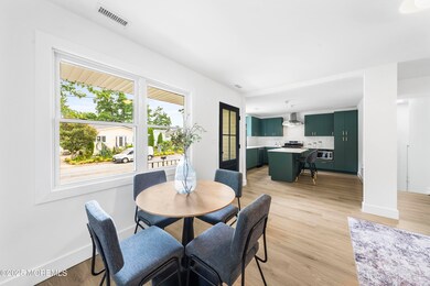 976 Woodmere Dr, Keyport, NJ 07735 - photo 4