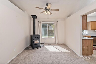 423 S Valley Dr, Nampa, ID 83686 - photo 5