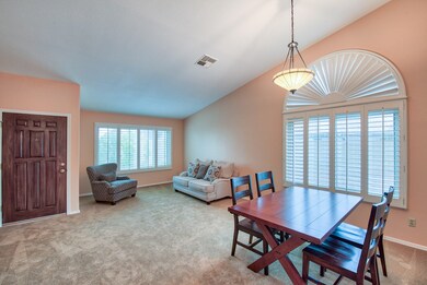 824 S Cheri Lynn Dr, Chandler, AZ 85225 - photo 2