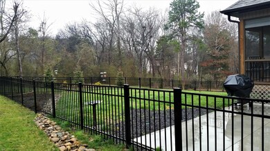 Mingo Side Yard