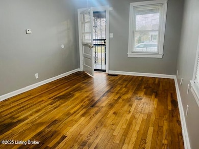 717 Gheens Ave, Louisville, KY 40214 - photo 3
