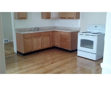 21 Whitcomb St unit 1 Right, Webster, MA 01570 - photo 2