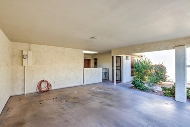 5208 S Deborah Dr-4