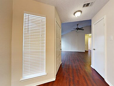 7822 Gatehouse Dr, Houston, TX 77040 - photo 4