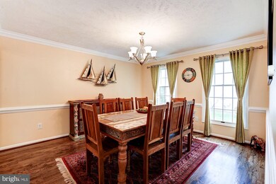 2330 Club Pond Ln, Reston, VA 20191 - photo 6