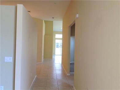 5079 Madison Lakes Cir E unit 33, Davie, FL 33328 - photo 5