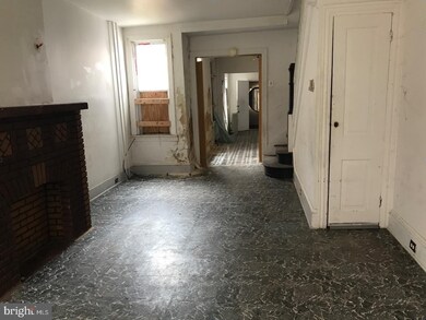 229 Cedar St, Reading, PA 19601 - photo 2