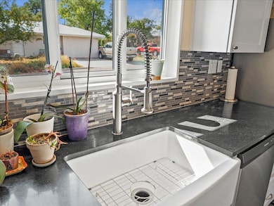 1071 Pinon Loop, Los Alamos, NM 87544 - photo 6