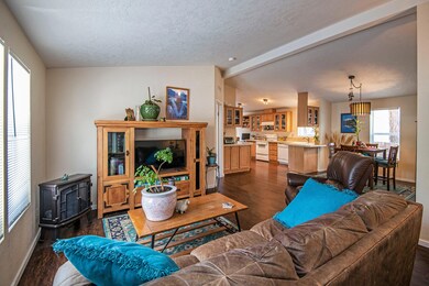 19926 Pine Cone Dr, Bend, OR 97702 - photo 2