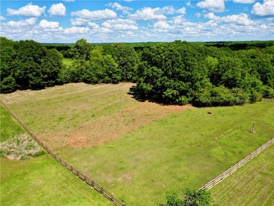 129 Smith Motors Rd, Belton, SC 29627 - photo 5