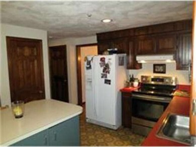 305 Bennett St, Wrentham, MA 02093 - photo 5