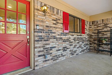 504 E Redbud Dr, Hurst, TX 76053 - photo 5