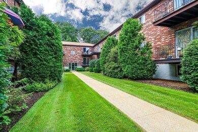 39 Westgate Rd unit 4, Chestnut Hill, MA 02467 - photo 6