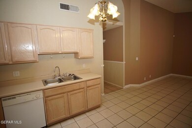 1606 Hartsdale Dr unit B, Horizon City, TX 79928 - photo 5