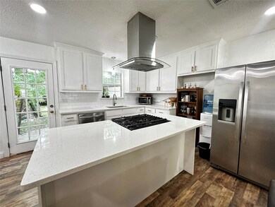 1430 Gribble St, Gainesville, TX 76240 - photo 3