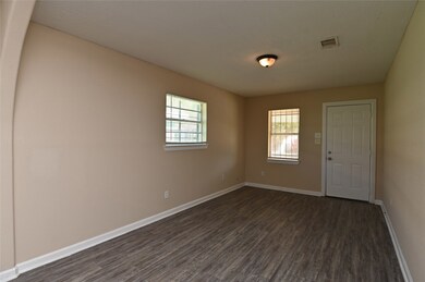 4531 Lelay Cir, Houston, TX 77022 - photo 2