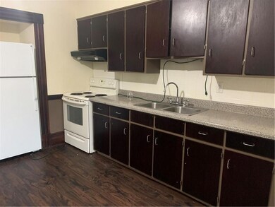 11 Stuart St, Pawtucket, RI 02860 - photo 6