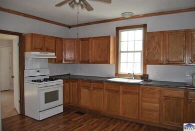 618 Nebeker St, Clinton, IN 47842 - photo 2