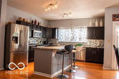 10105 Yosemite Ln, Indianapolis, IN 46234 - photo 5