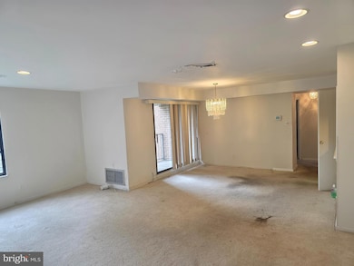 Elmont Condominium unit 103, Baltimore, MD 21215 - photo 2