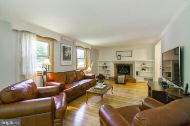 3828 Birchwood Rd, Falls Church, VA 22041 - photo 4