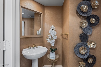 2877 Paradise Rd unit 504, Las Vegas, NV 89109 - photo 6