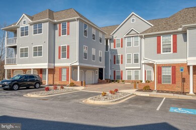 5004 Hollington Dr unit 301, Owings Mills, MD 21117 - photo 2